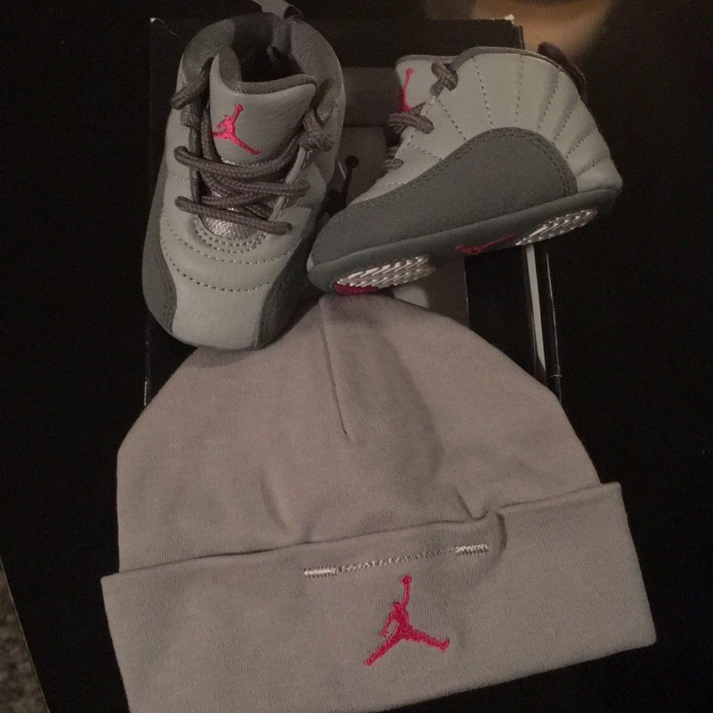 Baby Sneakers- Jordan 12 Retro Gift Pack